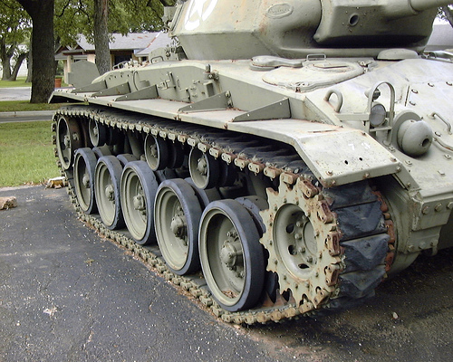 Tiba di Yogyakarta, Tank Leopard Langsung Diserbu Warga