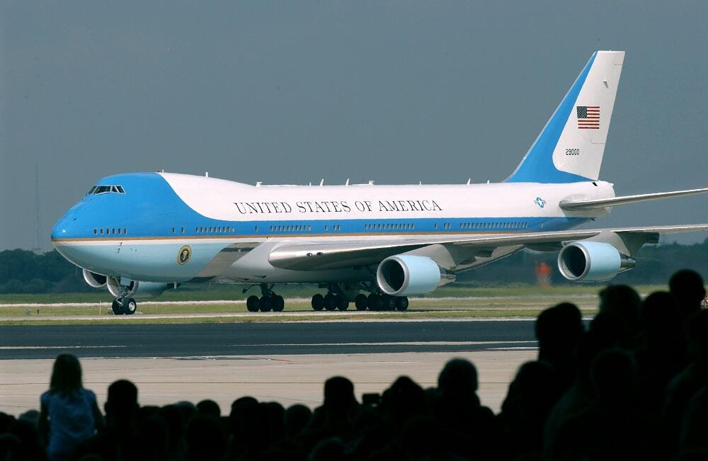 Perbedaan Pesawat Kepresidenan RI-1 dengan Air Force One