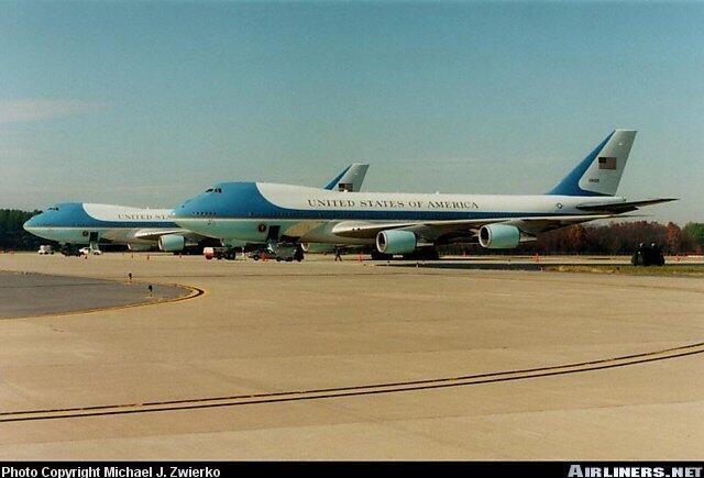 Perbedaan Pesawat Kepresidenan RI-1 dengan Air Force One