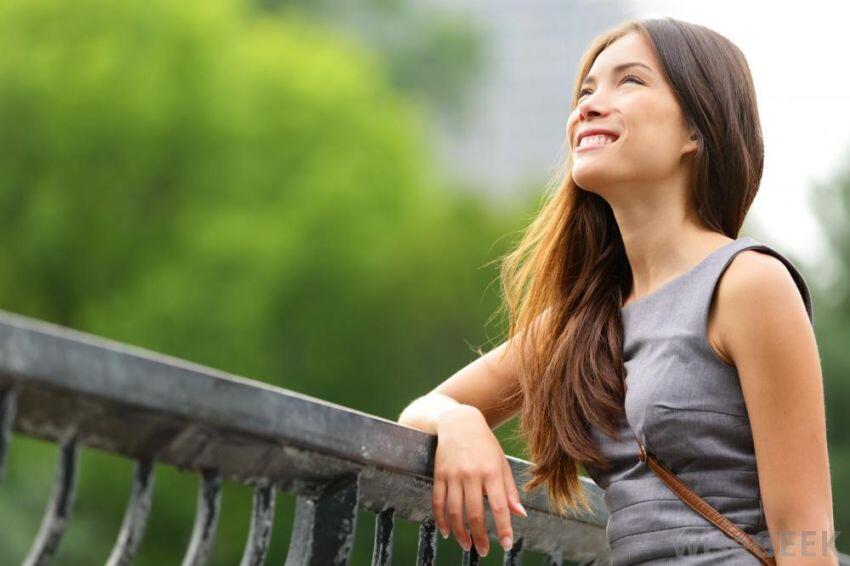 8 Cara Sederhana Buat Mempertahankan Mood Positifmu