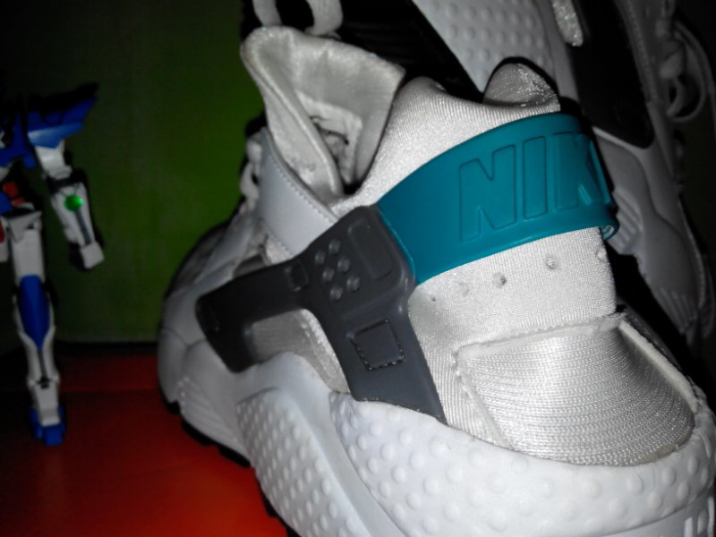 NIKE HUARACHE TURBO LIGHT TERMURAH SEKASKUS