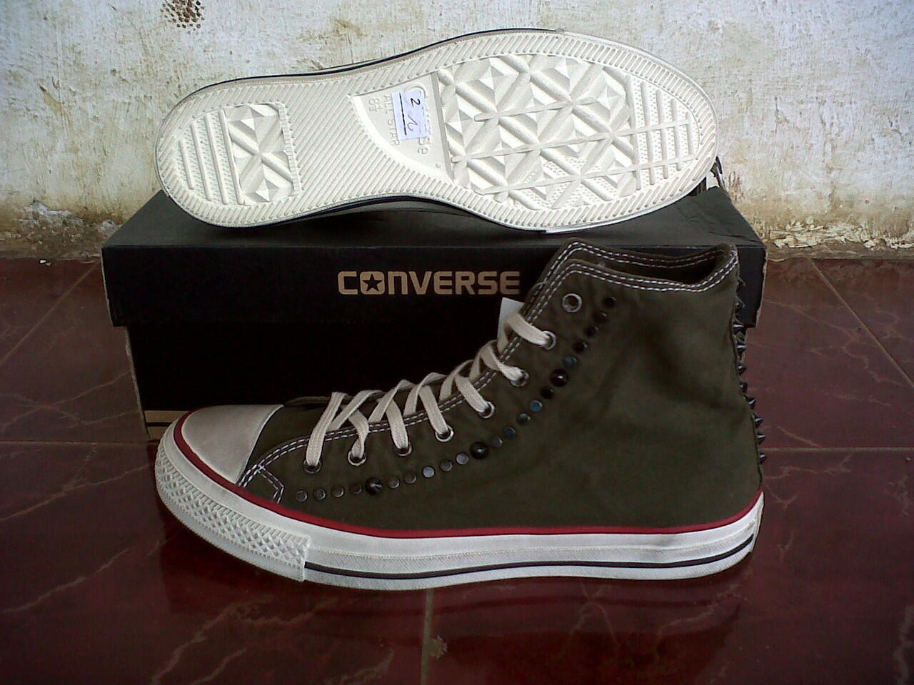 SEPATU CONVERSE EDISI LAFE GRAPP HI ORIGINAL. SIZE 42 (CIBINONG)