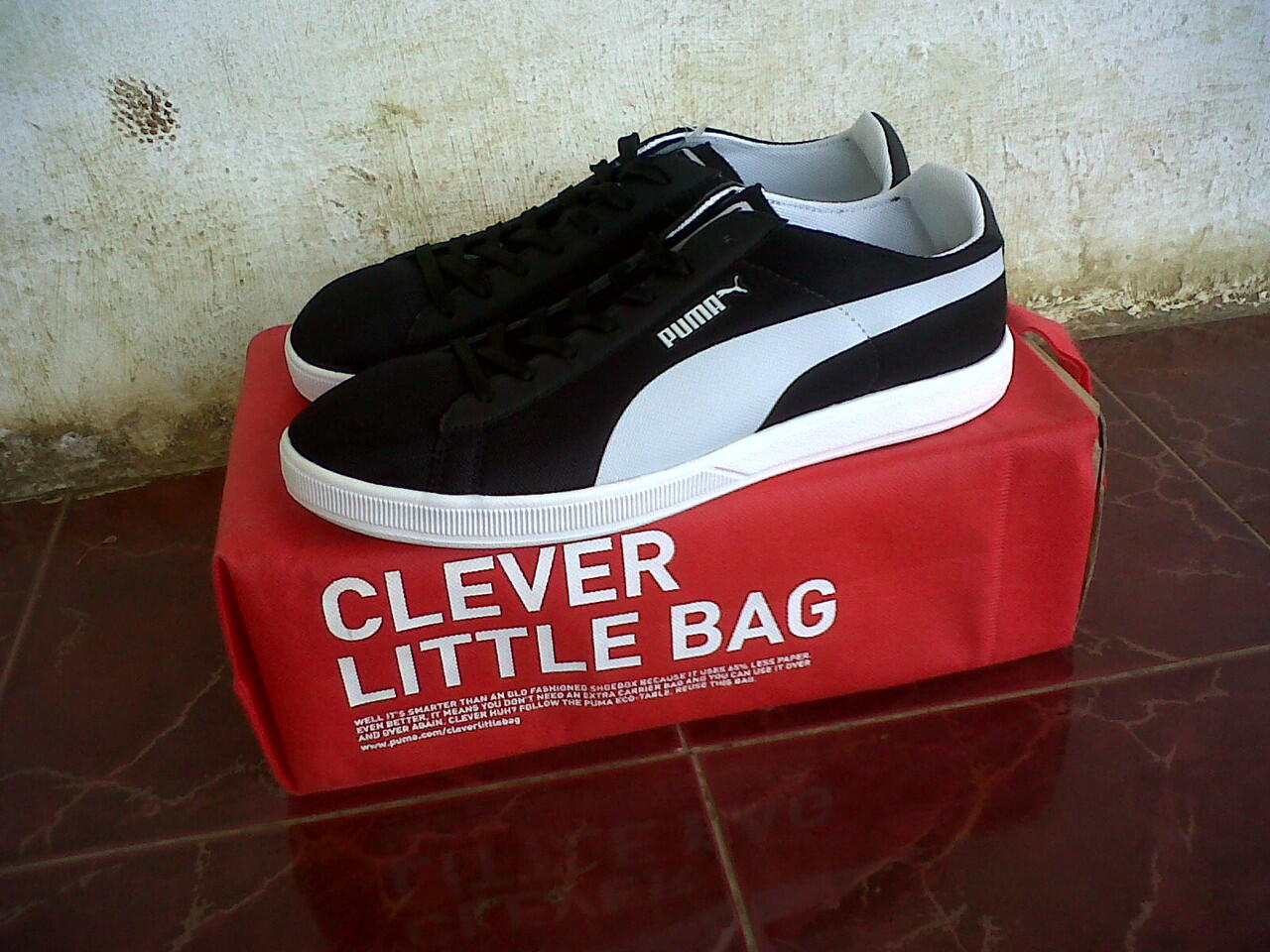 SEPATU PUMA EDISI MESH LOW BLACK/WHITE ORIGINAL. SIZE 43 (CIBINONG)
