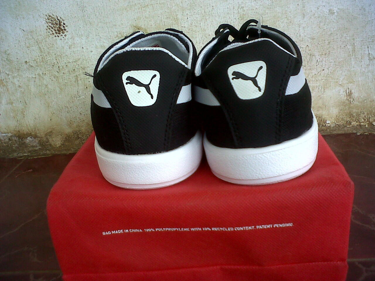 SEPATU PUMA EDISI MESH LOW BLACK/WHITE ORIGINAL. SIZE 43 (CIBINONG)