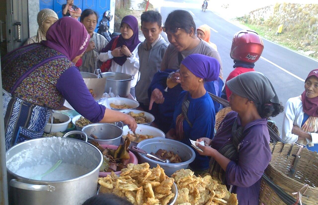 &#91;HEALTHY FOOD&#93; Nikmatnya Gendar Pecel, Penyuka Pecel Wajib Masuk.!!!
