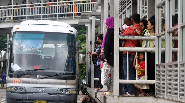 5 Manfaat Naik Angkutan Umum