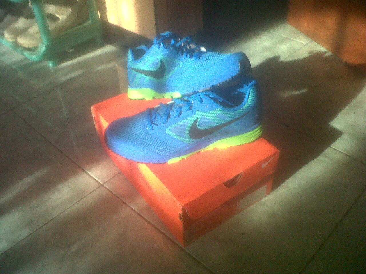 NIKE RUNNING SHOES AIR FLY ZOOM