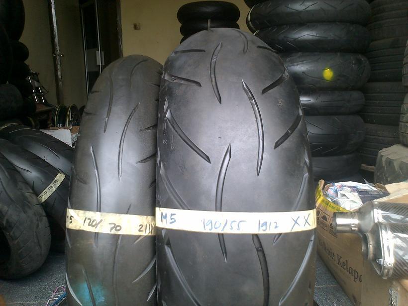 Terjual jual ban bekas ex moge merek battlax michelin 