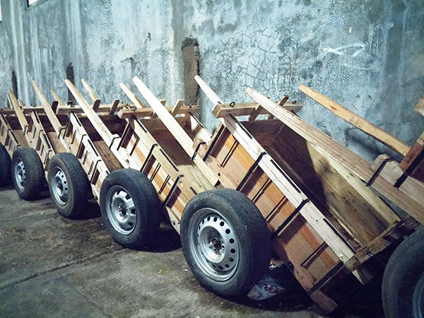 Terjual Gerobak Dorong dari kayu dan ibesii KASKUS