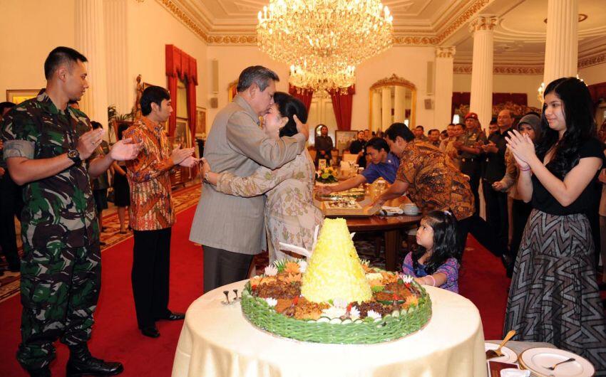 Saat Bicara Tentang Orang Tua, Hal-Hal Penting Ini Sering Terlupa