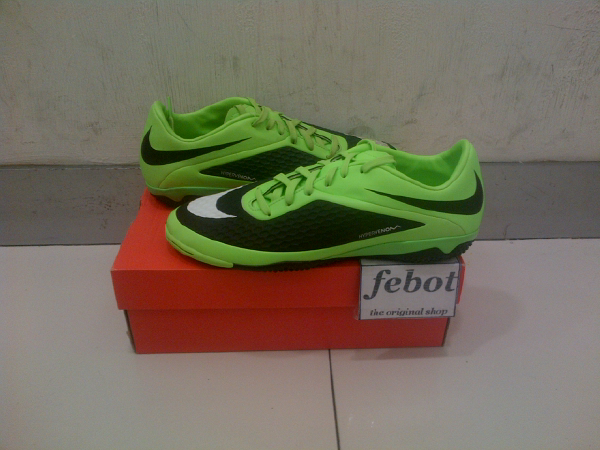 NIKE HYVERVENOM PHELONE IC