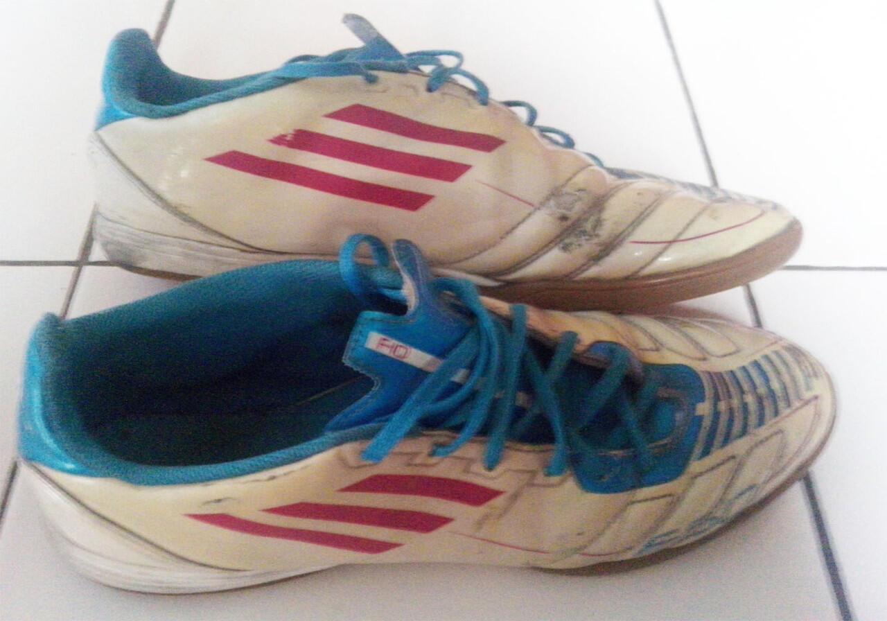Sepatu Futsal Adidas F10 IN Jadul