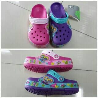 CROCS ORIGINAL FOR MEN, LENGKAP,BERKWALITAS.DIJAMIN 100%