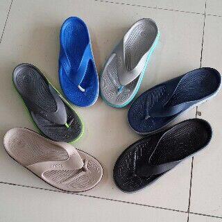 CROCS ORIGINAL FOR MEN, LENGKAP,BERKWALITAS.DIJAMIN 100%