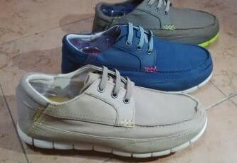 CROCS ORIGINAL FOR MEN, LENGKAP,BERKWALITAS.DIJAMIN 100%