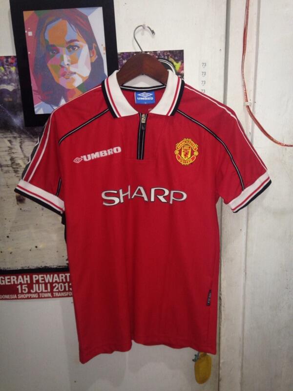 Jersey retro MU BARCELONA cuci lemari gan