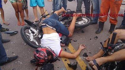 Overtaking Motorbike Collides With Another Bike