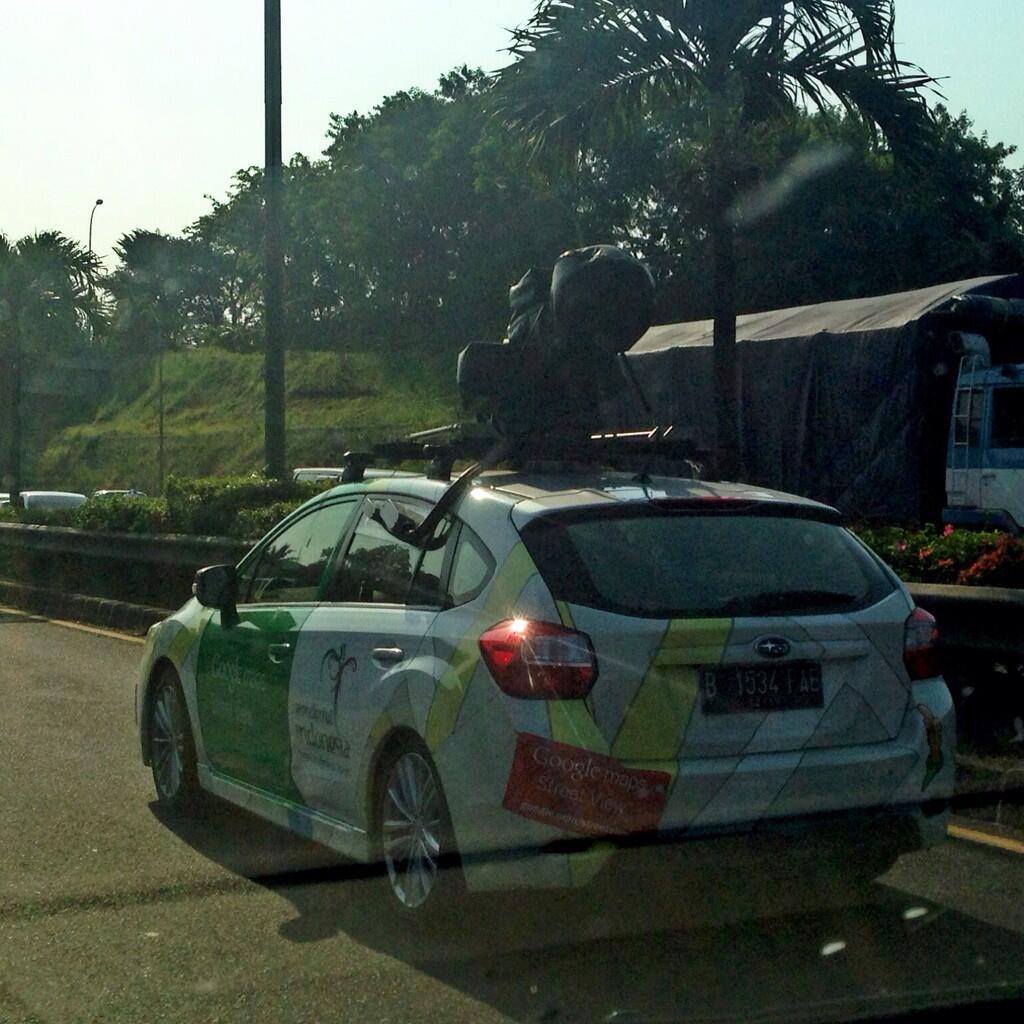 Foto-foto Memalukan yang Tertangkap Google Street View