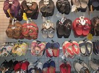 CROCS ORIGINAL FOR MEN, LENGKAP,BERKWALITAS.DIJAMIN 100%