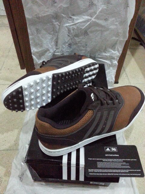 WTS : Sepatu Golf ADIDAS III WD - Q46979