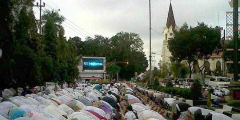 (NO SARA) Permintaan Maaf Pemimpin Masjid Agung kepada Jemaat Gereja