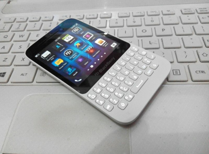 Blackberry Q5 White Mulus Murah Semarang