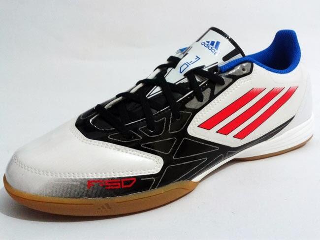 WTS Sepatu Futsl Adidas F10 in Original