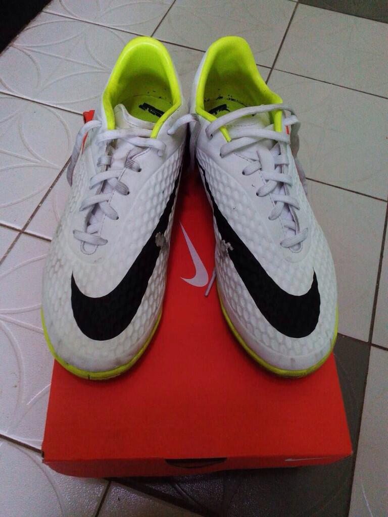 MASUKK!! Jual CEPETT!! BU!! SEPATU FUTSAL NIKE HYPERVENOM WHITE ORI MURAHH