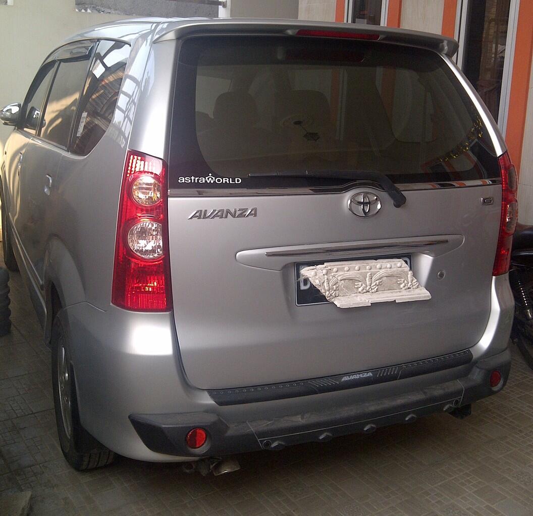 Dijual Avanza 2011