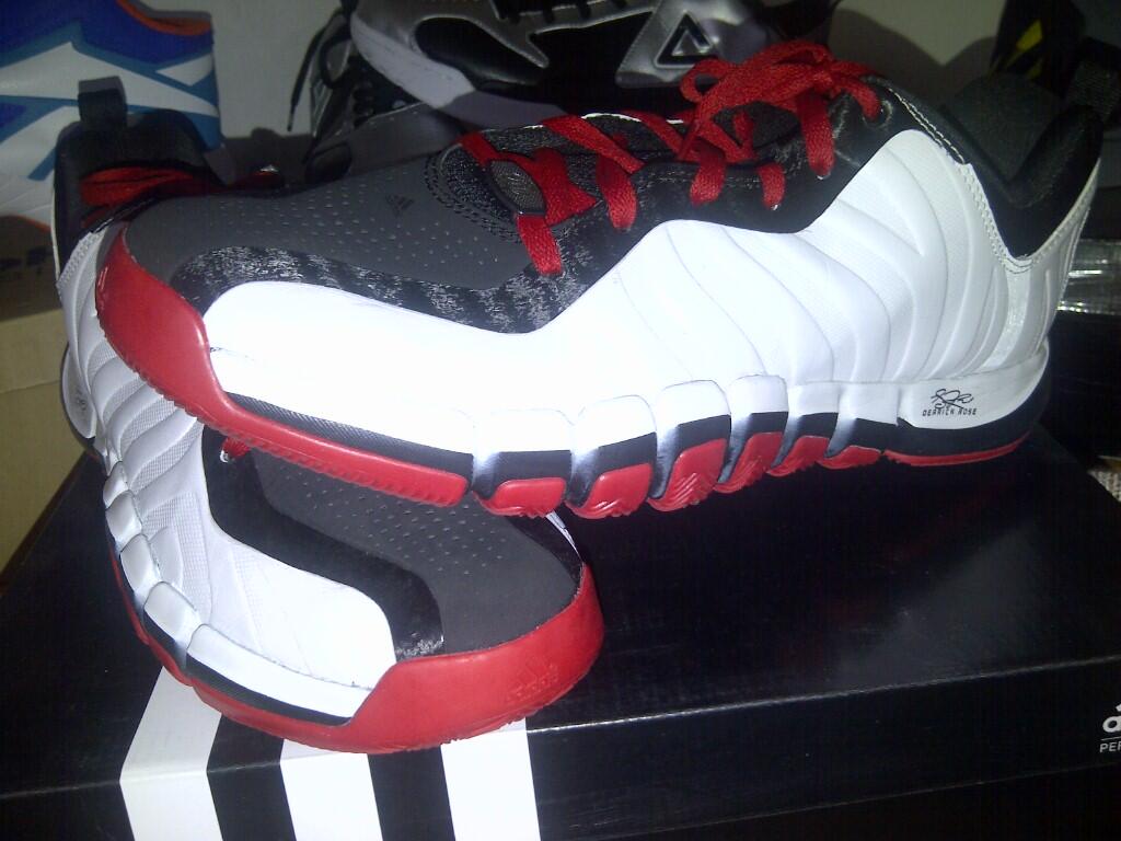 SEPATU BASKET KOLPRI 2ND SERU (Seperti baRU) ADIDAS/REEBOK/PEAK size.45-46