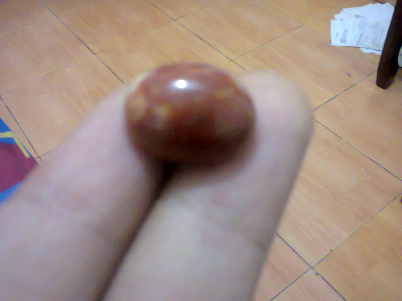 batu pancawarna coklat putih