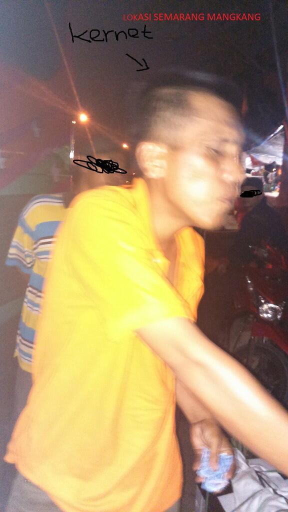 Pengrusakan Koper oleh KRU BUS PO.TIARA MAS