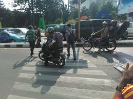 Hanya diindonesia yang bisa begini!!