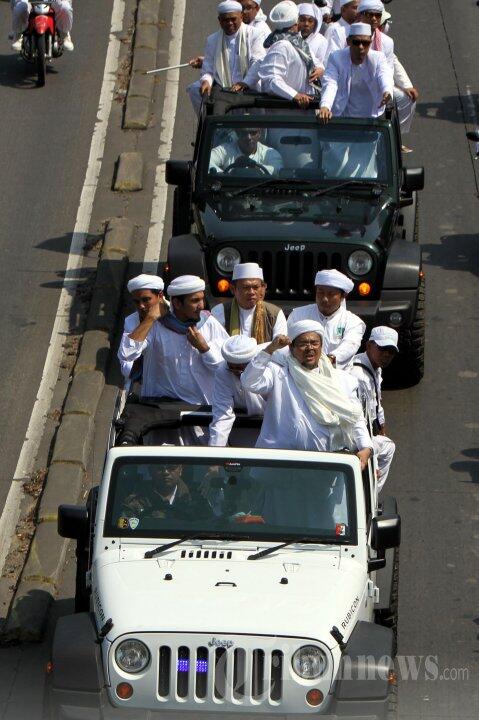 FPI tuding kirab Jokowi kapitalis, liberal dan sekuler &#91;gak ikutan makan bakso dong&#93;