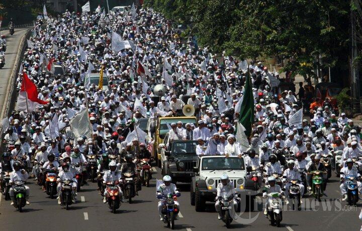 FPI tuding kirab Jokowi kapitalis, liberal dan sekuler &#91;gak ikutan makan bakso dong&#93;