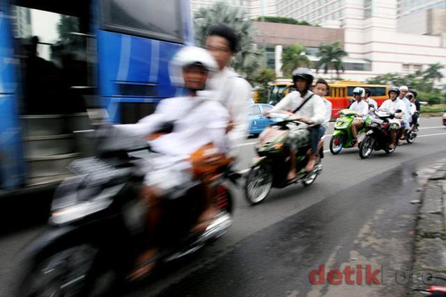 MACAM MACAM TYPE ANAK MUDA MALAM MINGGUAN KONTROVERSIAL