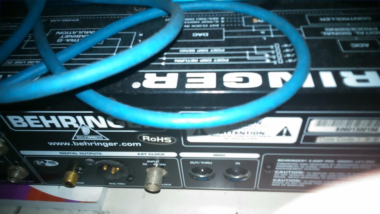 Behringer V-Amp Pro Guitar