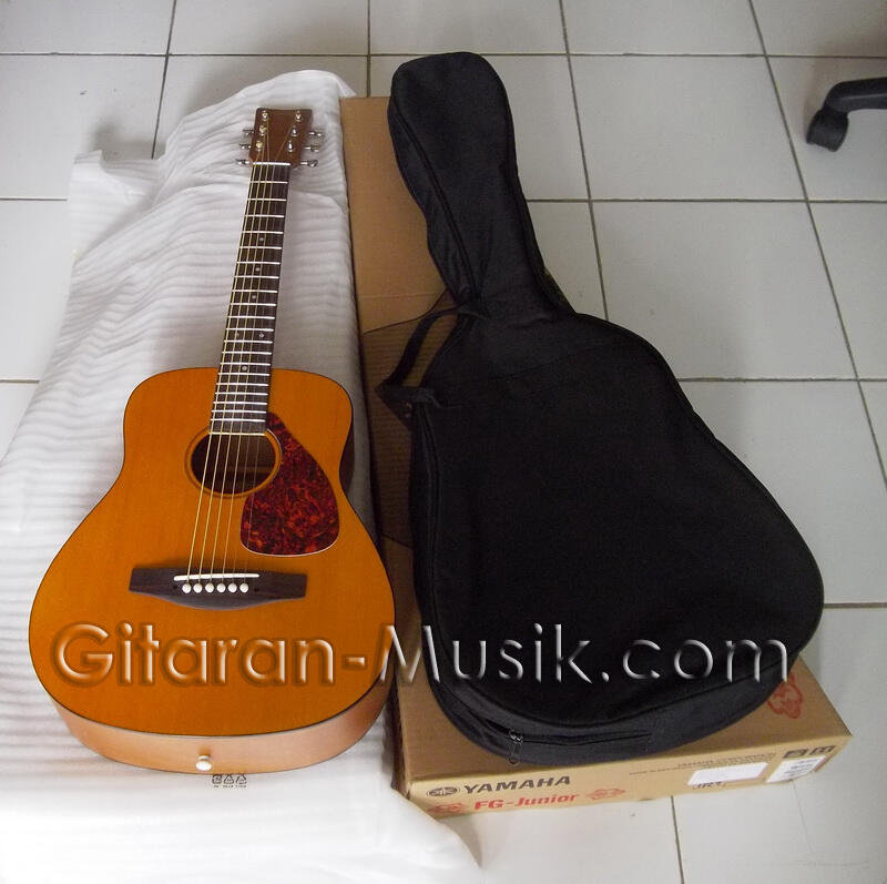 Gitar Akustik Yamaha NEW and ORI