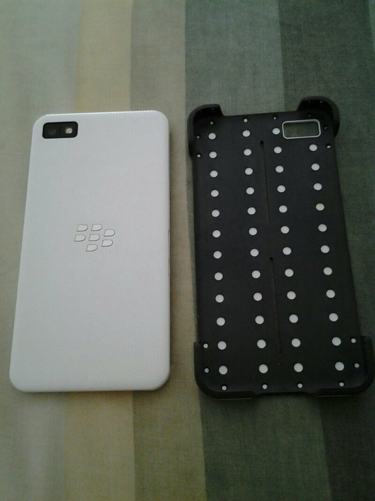 BlackBerry Z10 White Murmer mulus bonus lengkappp