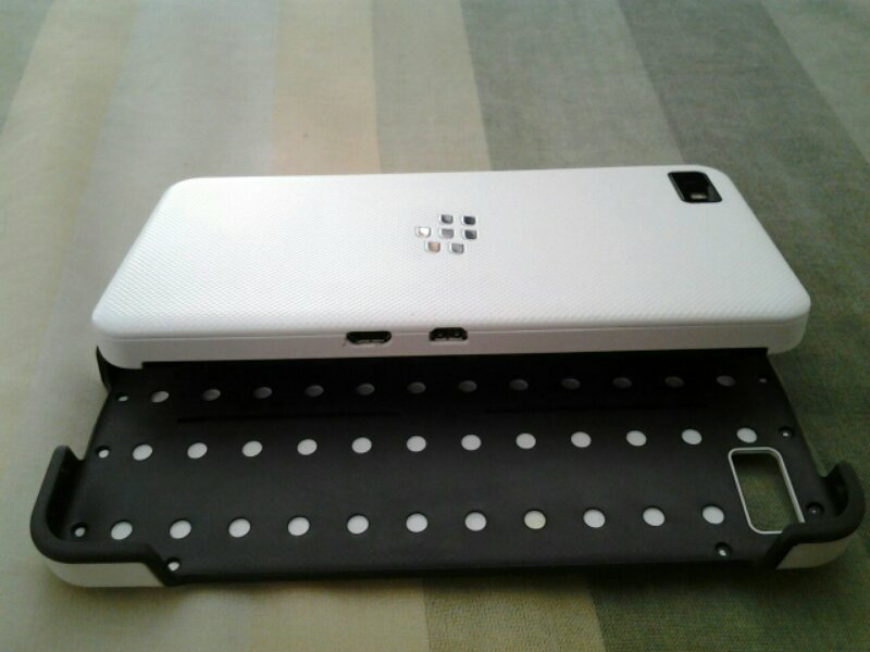 BlackBerry Z10 White Murmer mulus bonus lengkappp