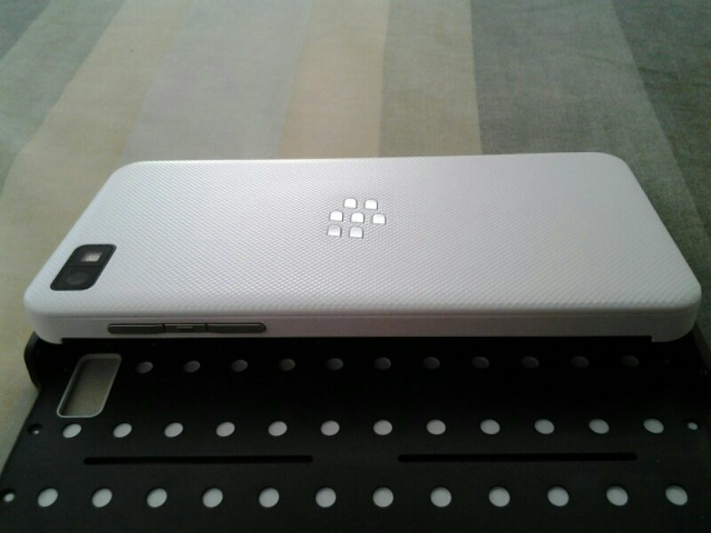 BlackBerry Z10 White Murmer mulus bonus lengkappp