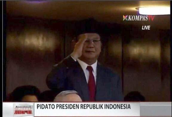 Prabowo Beri Hormat Setelah Disebut Sahabat oleh Jokowi