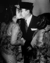 Romantisme Kata Cinta Bung Karno