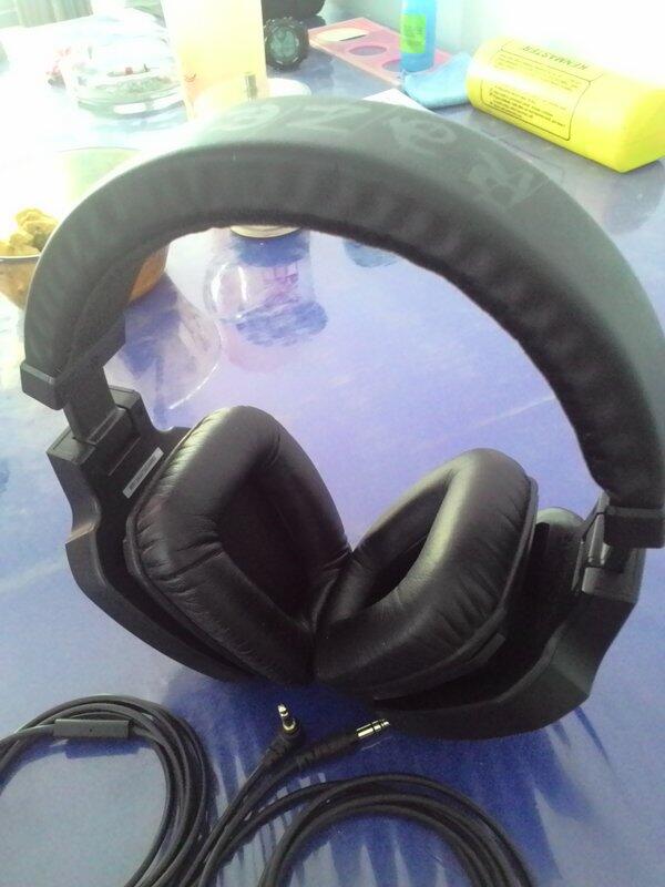 WTS : Headphone RAZER ELECTRA Black
