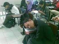 Nih Gan Kebiasaan Mahasiswa Yang Pasti Lo Alami !!!