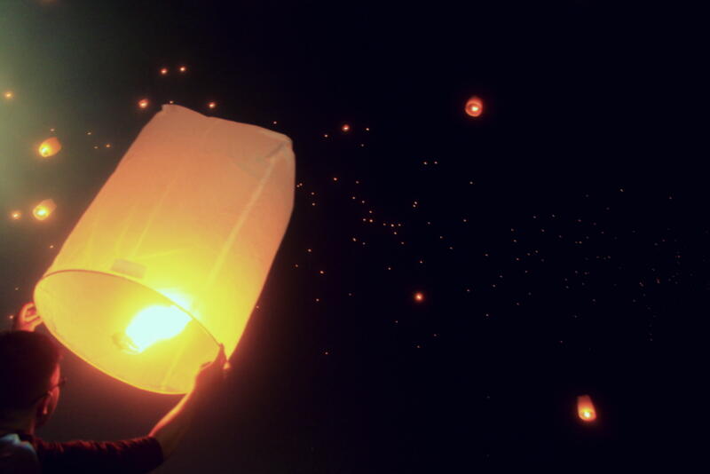 Syukuran Jokowi, Banyak Lampion yang Gagal Terbang