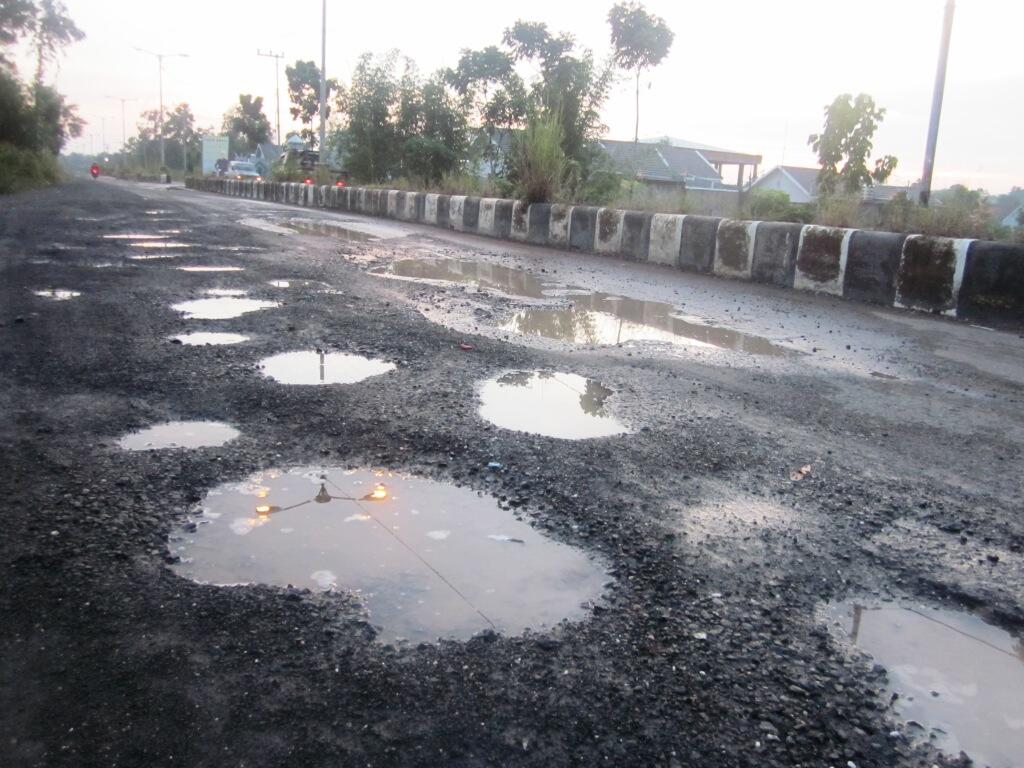 Hal-Hal yang perlu diwaspadai pengendara motor
