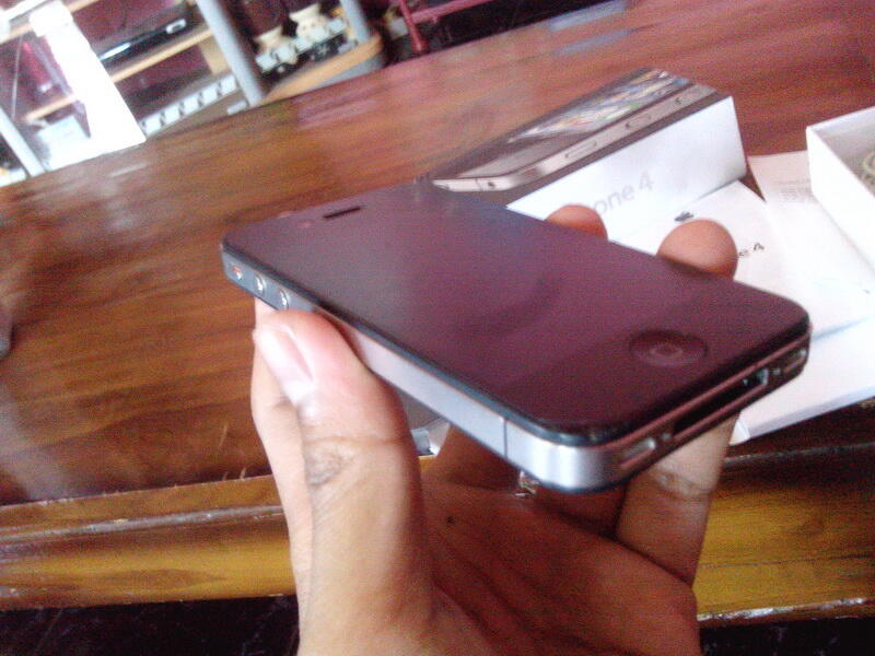 Apple iPhone 4G 16GB Fullset Murah Kondisi Apa Adanya