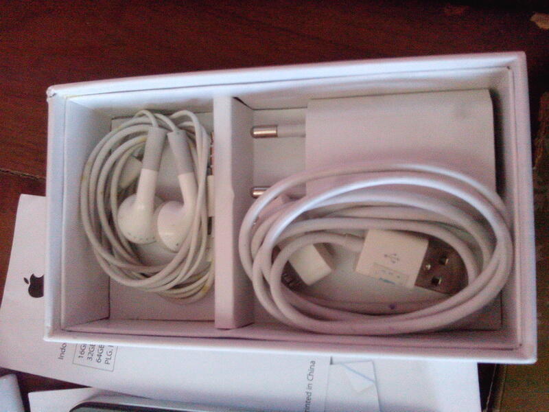 Apple iPhone 4G 16GB Fullset Murah Kondisi Apa Adanya