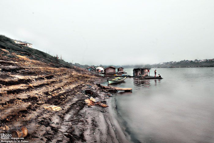 PAGI DI SISI SUNGAI KAPUAS JONGKONG KAPUAS HULU